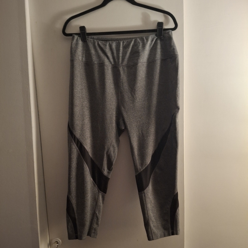 Pro Player Women's Gray and Black Athletic Leggings